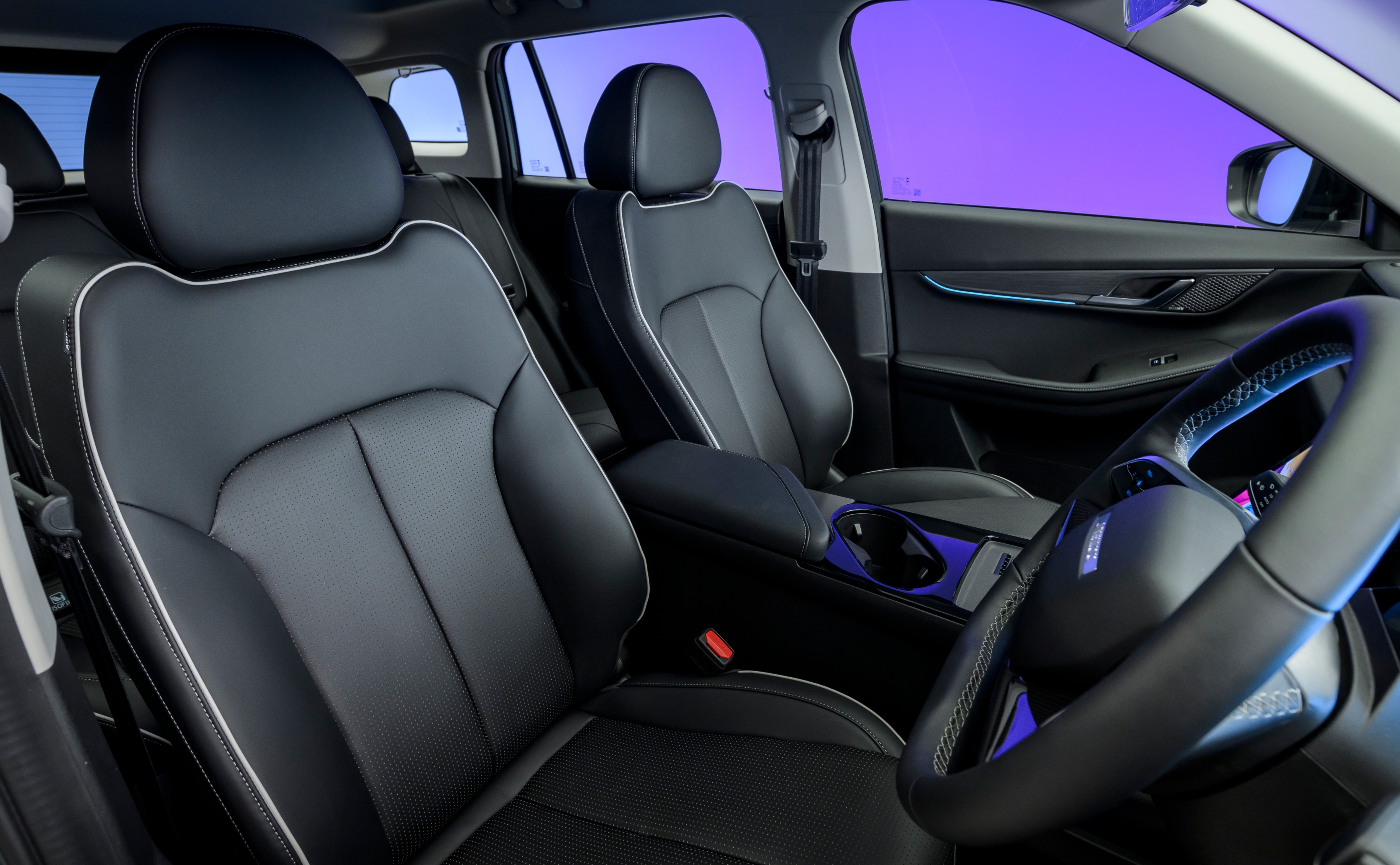 3. JAECOO E5 in studio interior over seats.jpg